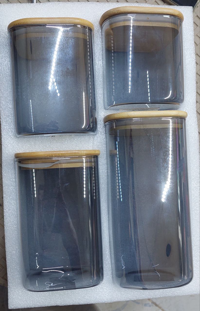 طقم توابل زجاج فاميه 4 قطعة  بغطاء خشب بامبو